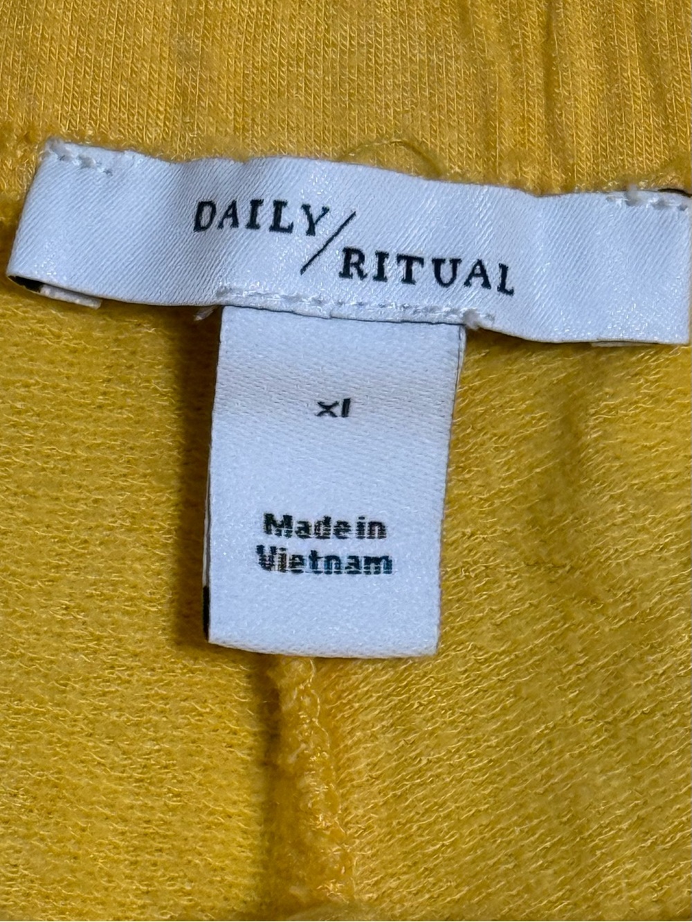 Daily Ritual Yellow Drawstring Lounge Shorts XL - Picture 3 of 4